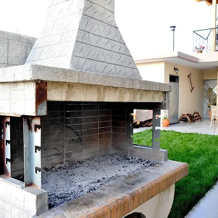 בית כפרי Axenti Agios Thomas (Crete)